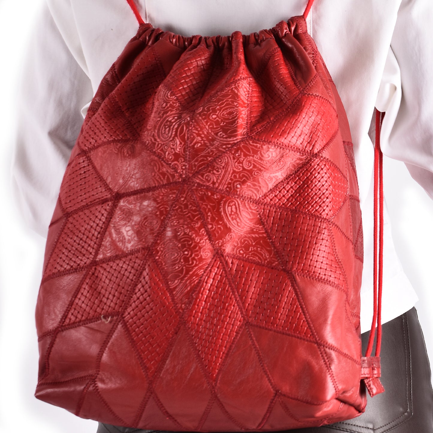 sacca in pelle in un unica variante